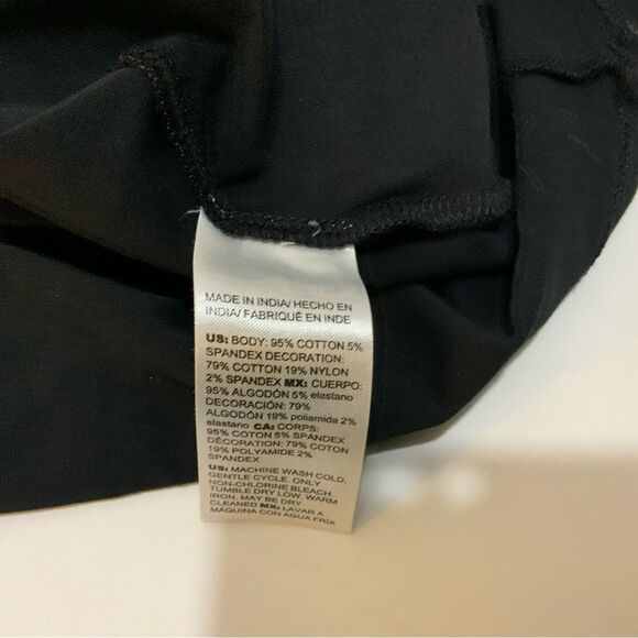 chico black top women size 3 with front ruffle accent - Picture 7 of 7